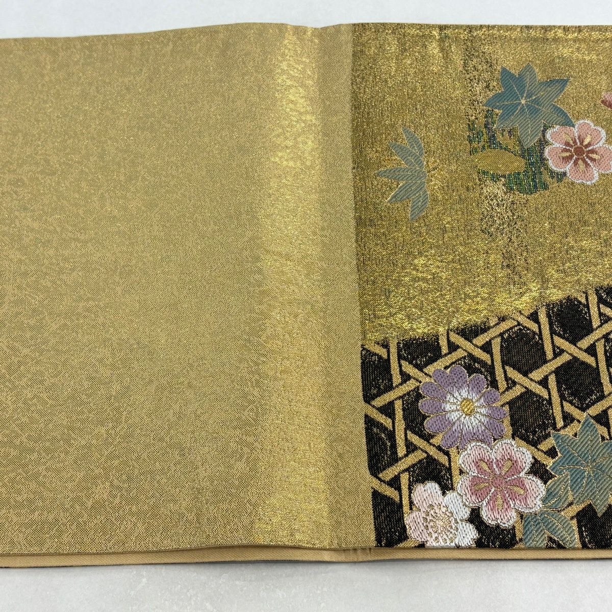 【美品】 袋帶 秀品級 草花紋紋 籠目 金絲 金金箔 金色 六通 純蠶絲