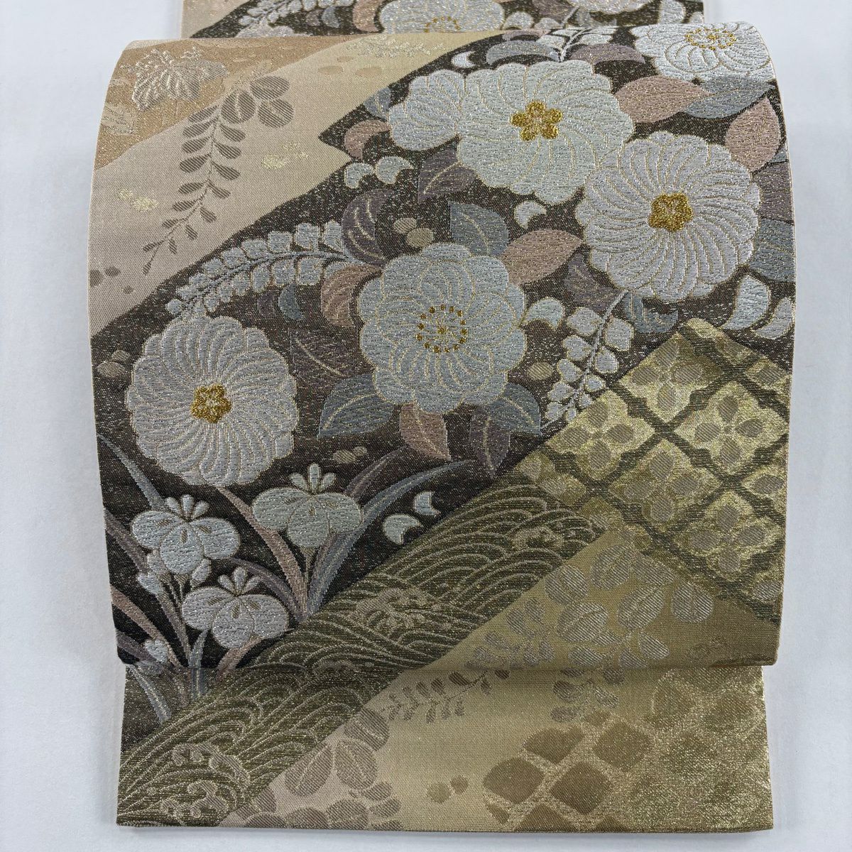 【美品】 袋帶 秀品級 關西仕立 草花紋紋 波頭 金絲 金金箔 淺茶 六通 純蠶絲