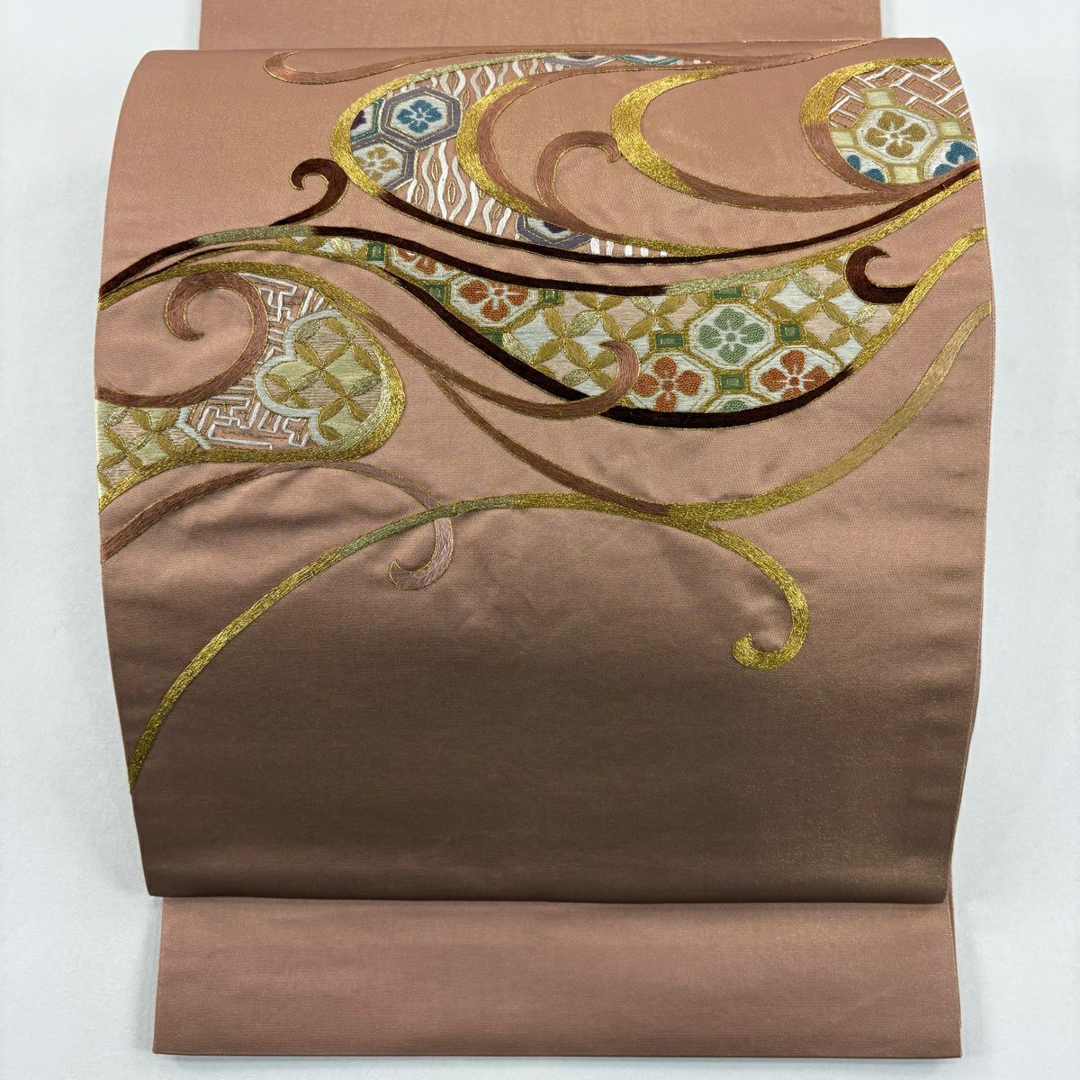 袋帶 秀品級 西湖織 蜀江華紋 唐草紋 刺繡 金糸 粉米色 お太鼓柄 純蠶絲