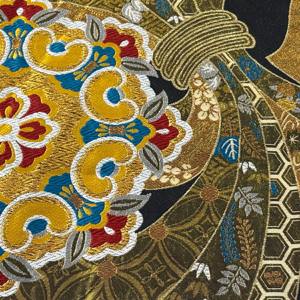 【美品】 袋帶 秀品級 華紋 束熨斗紋 金絲 金金箔 黑 六通 純蠶絲
