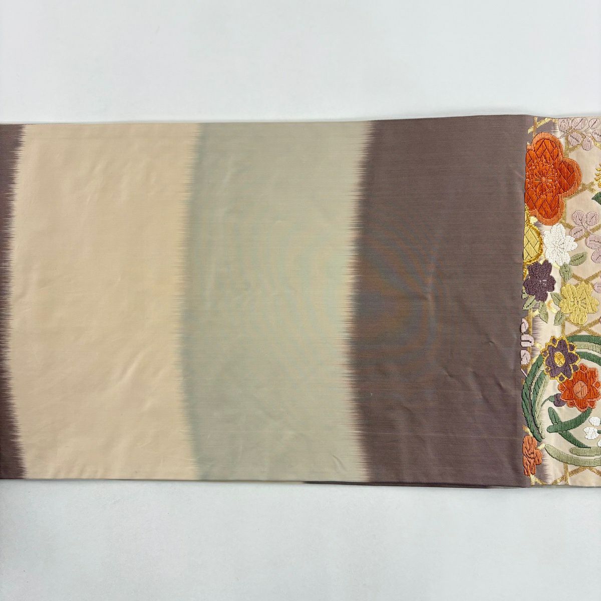 袋帶 秀品級 關西仕立 花丸紋 牡丹 刺繡 米色 六通 純蠶絲