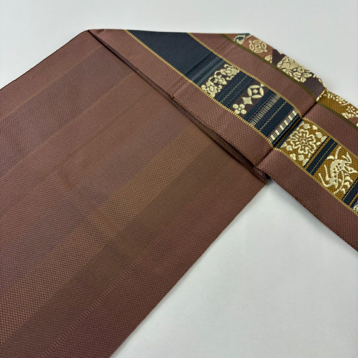 【美品】 名古屋帶 秀品級 八寸名古屋帶 松樹葉仕立 花兔 花菱 唐織 紅紫 純蠶絲