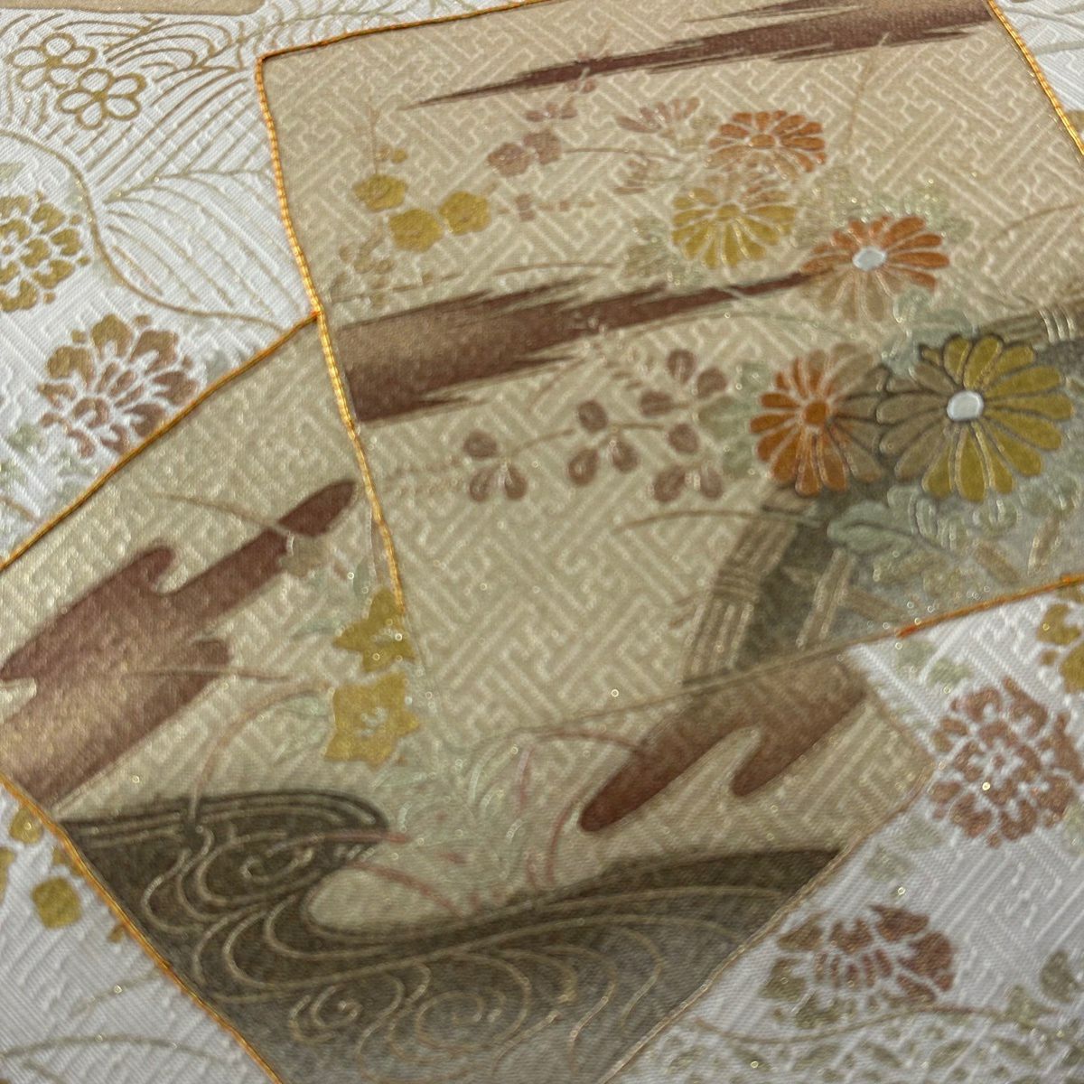【美品】 袋帶 秀品級 色紙 草花紋紋 金絲 金銀彩 淺粉紅 お太鼓圖案 純蠶絲