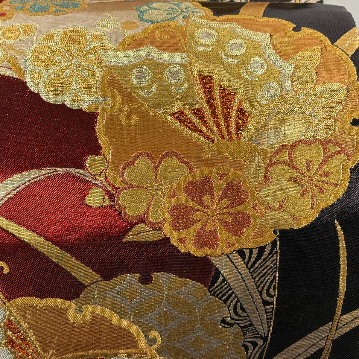 【美品】 袋帶 秀品級 證書齊全 雪輪 蝶 金銀線 金金箔 紅 六通 純蠶絲