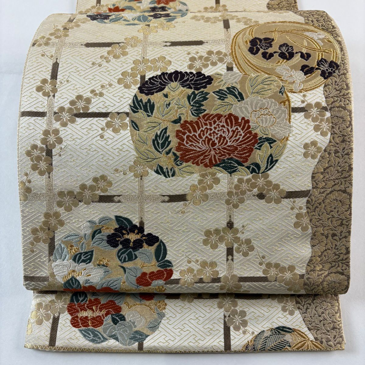 袋帶 秀品級 關西仕立 牡丹 菖蒲 金絲 米色 六通 純蠶絲