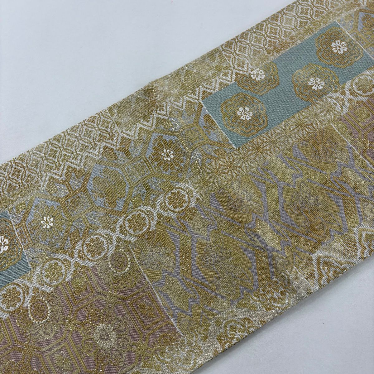 【美品】 袋帶 秀品級 華紋 麻葉 金金箔 米色 六通 純蠶絲