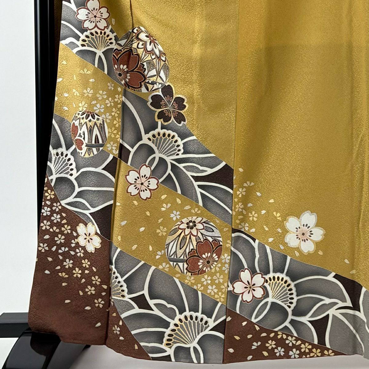 振袖禮服 身長164.5cm 袖長66cm M 雙層櫻花手鞠金銀彩金絲黃土色純蠶絲秀品級