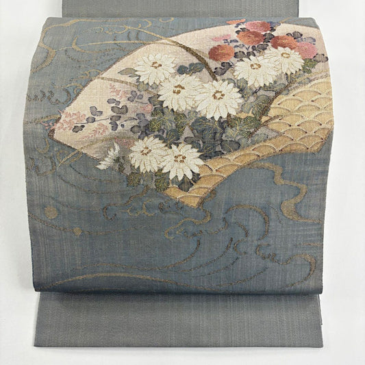 【美品】 袋帶 名品級 扇子面 草花紋 金糸 灰綠 お太鼓柄 純蠶絲