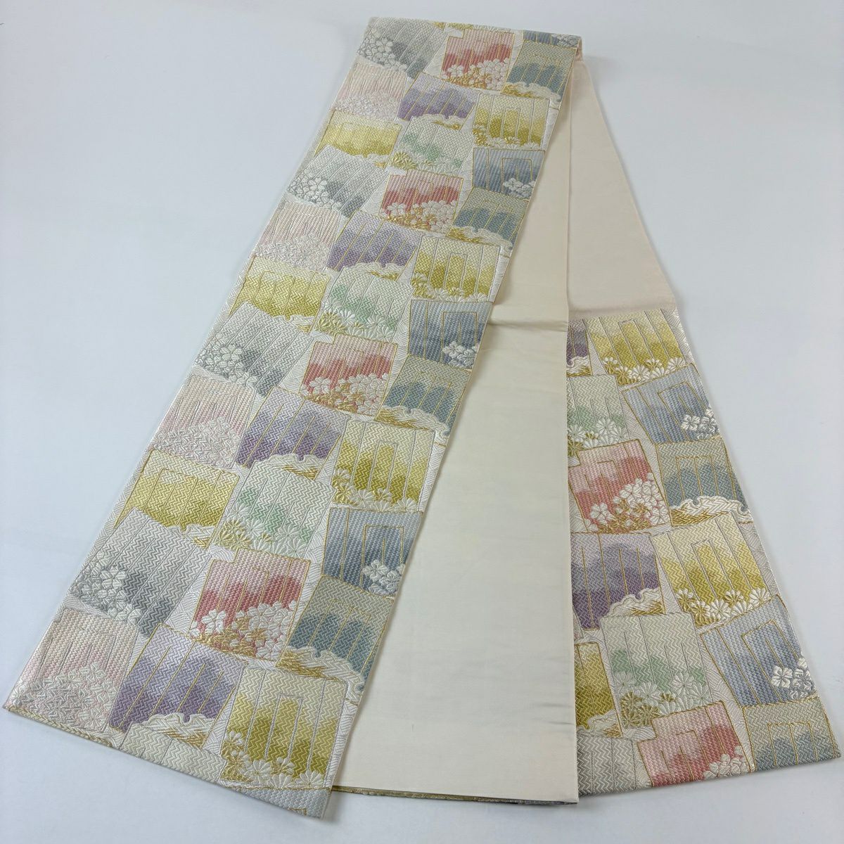 【美品】 袋帶 名品級 源氏香 花 金銀絲 灰色 六通 純蠶絲