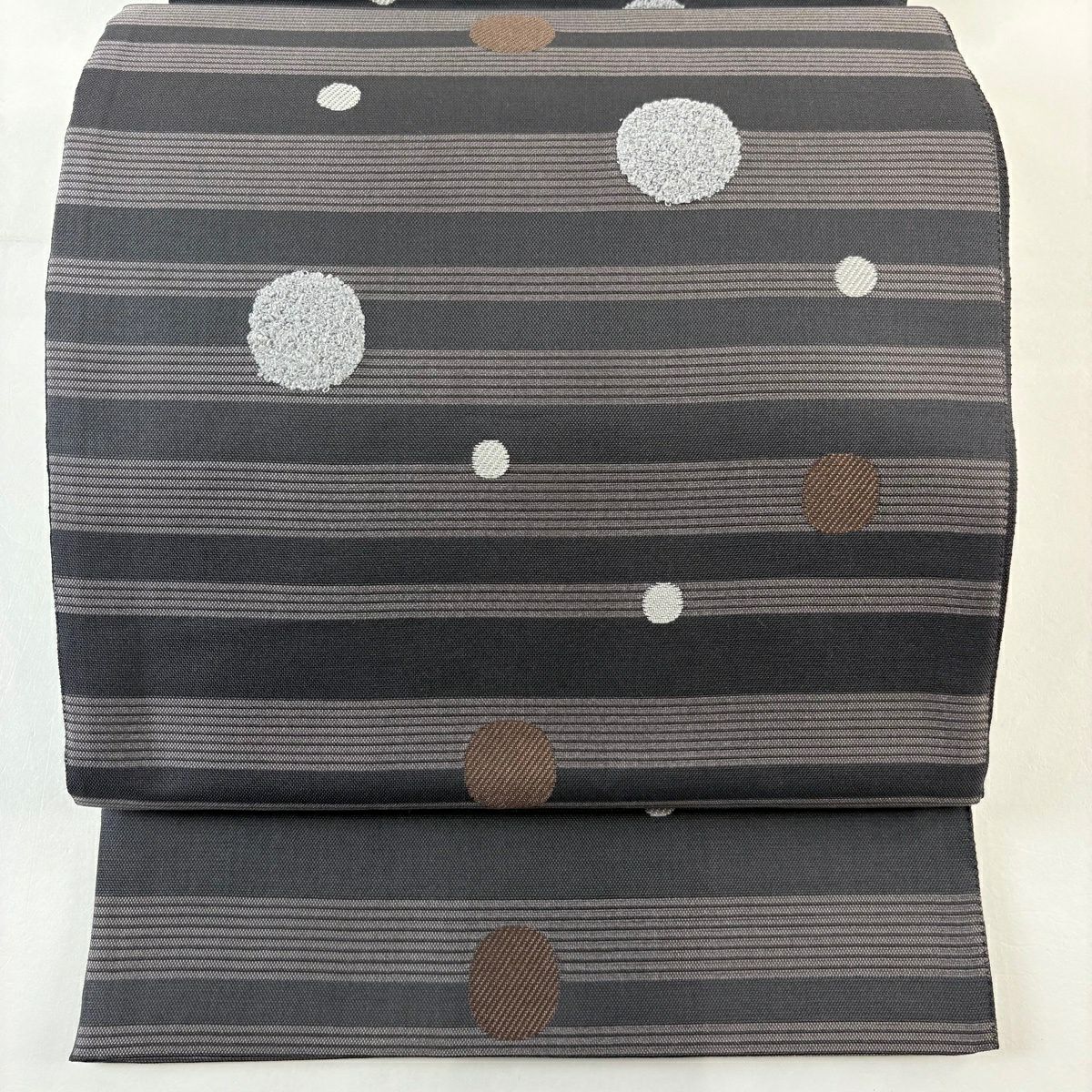 【美品】 袋帶 名品級 縞紋 雨點刺繡 墨色 六通 純蠶絲