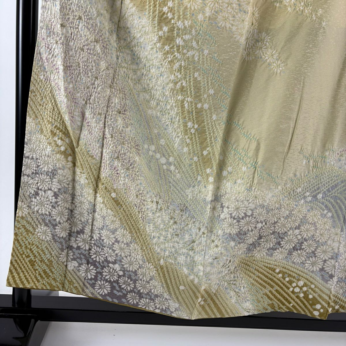【美品】訪問服 身長157cm 袖長64cm M 雙層 滝泰 落款あり 草花紋紋 波 銀糸 絞染 米色 純蠶絲 逸品級
