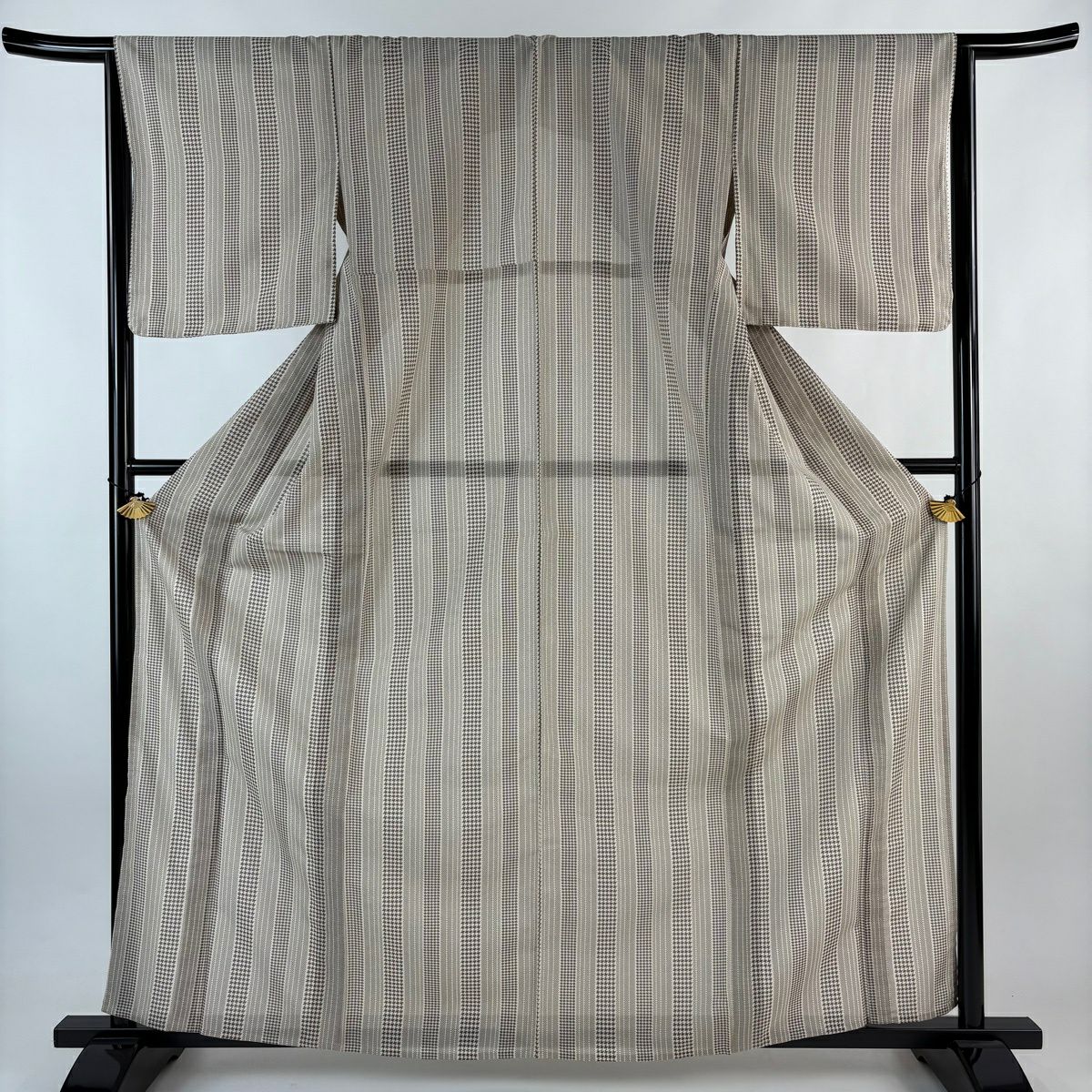 【美品】 小紋 身長163.5cm 袖長65.5cm M 薄款 夏紬織地 可洗和服 條紋 幾何學 薄小豆 化纖 優品級
