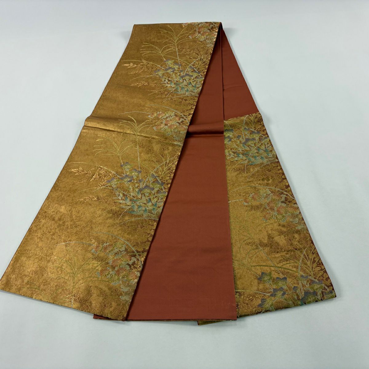 【美品】 袋帶 秀品級 じゅらく 落款あり 秋草 すすき 金金箔 金絲 橙色 六通 純蠶絲