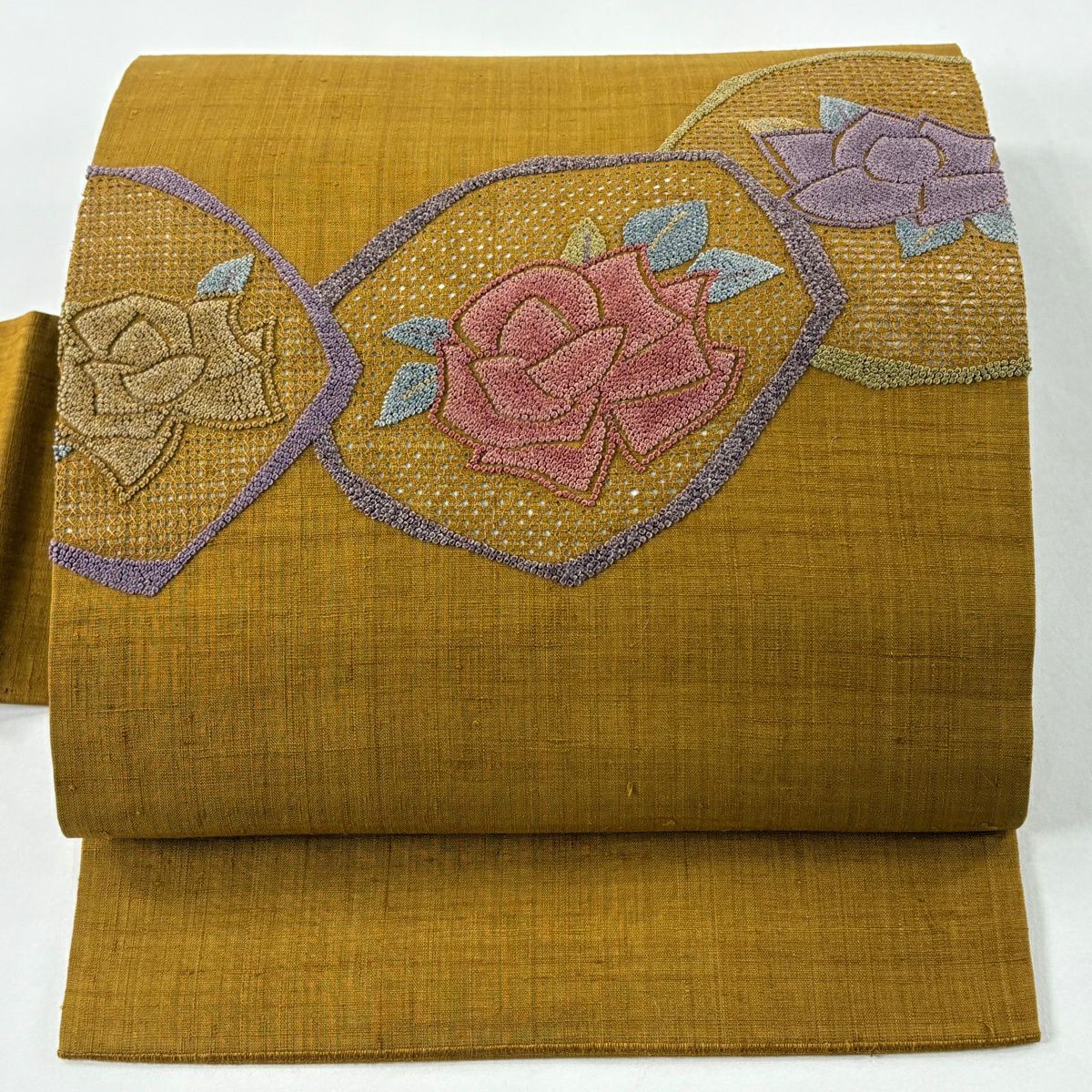 【美品】 名古屋帶 秀品級 關西仕立 單層 薔薇 刺繡 山吹茶 純蠶絲