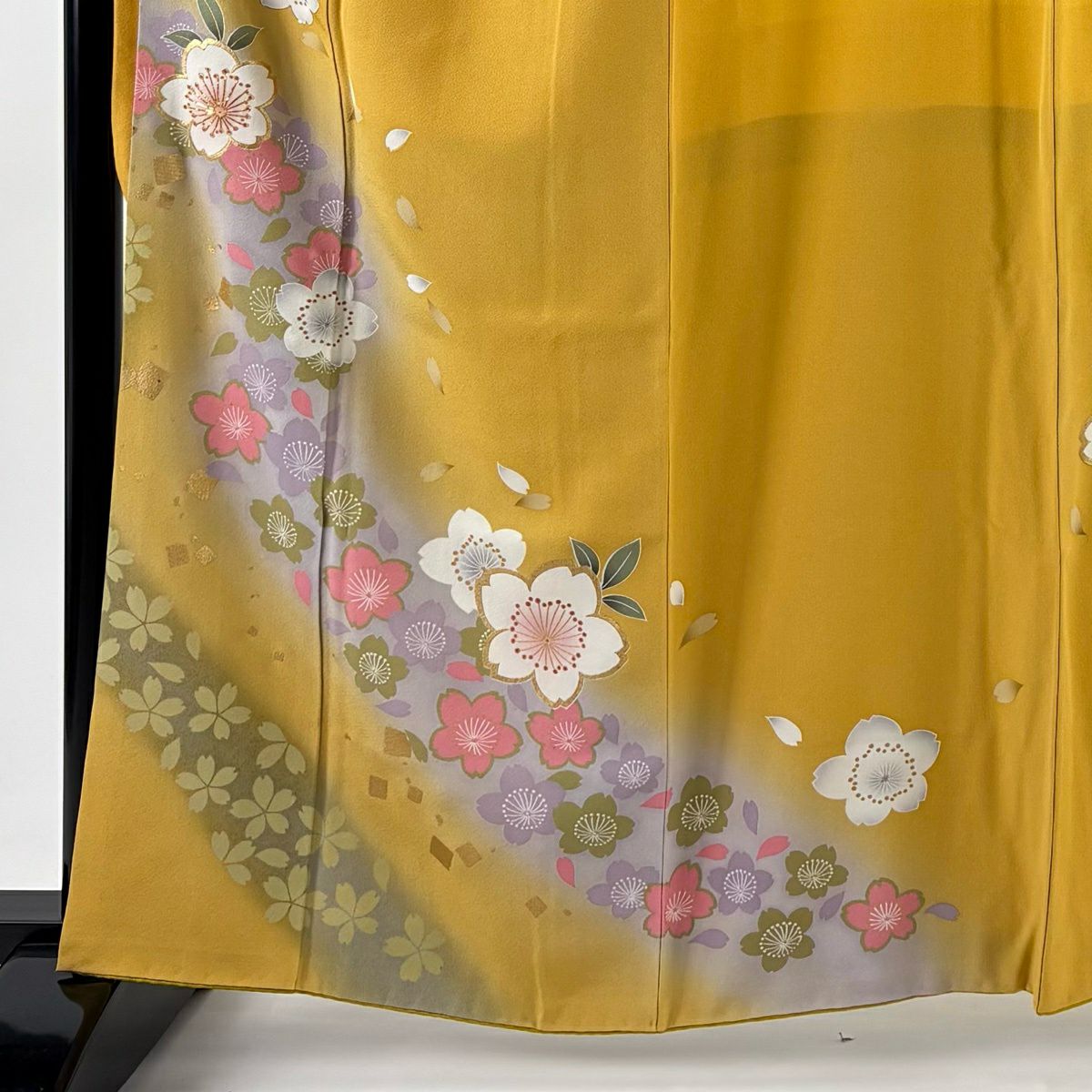 振袖禮服 身長162cm 袖長67cm M 雙層 鈴乃屋 樱花花瓣 金銀彩 金黃色 純蠶絲 名品級