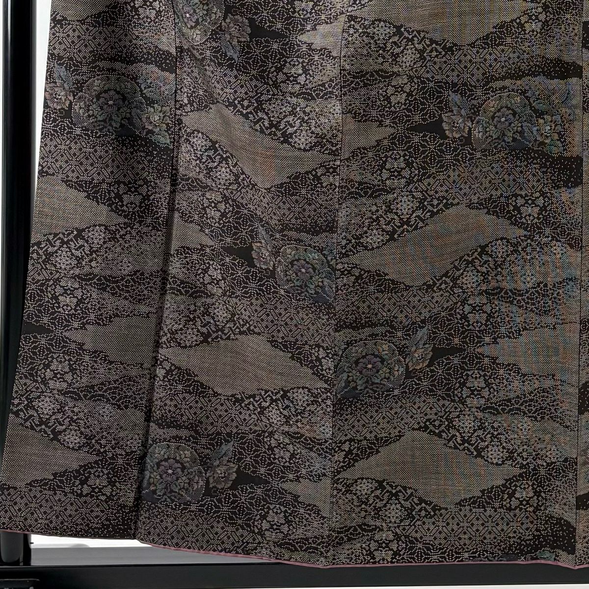 【美品】 紬織 身長158cm 袖長65.5cm M 雙層 草花紋紋 幾何學 焦茶 純蠶絲 名品級