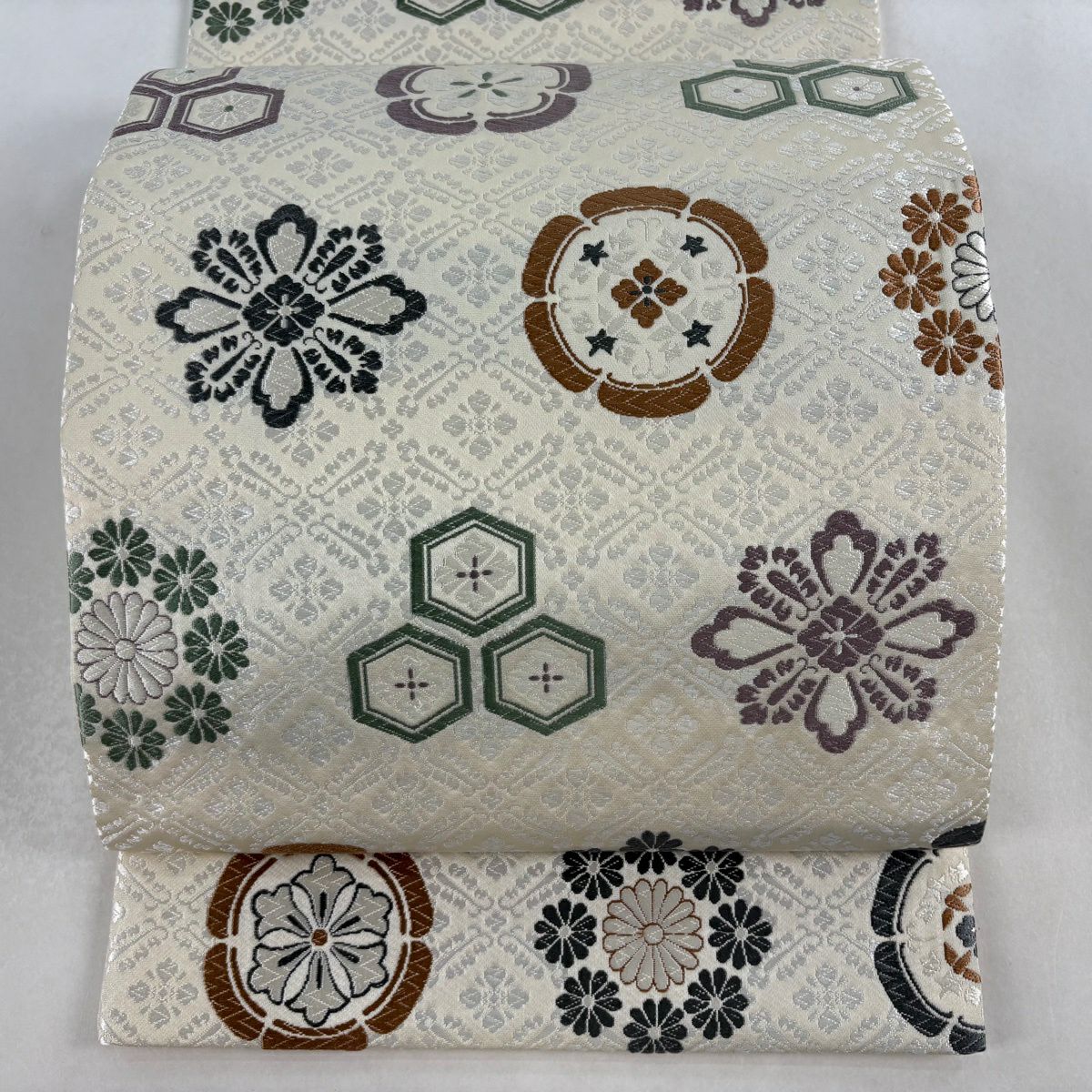【美品】 袋帶 逸品級 菊花花 刺繡 奶油 六通 純蠶絲