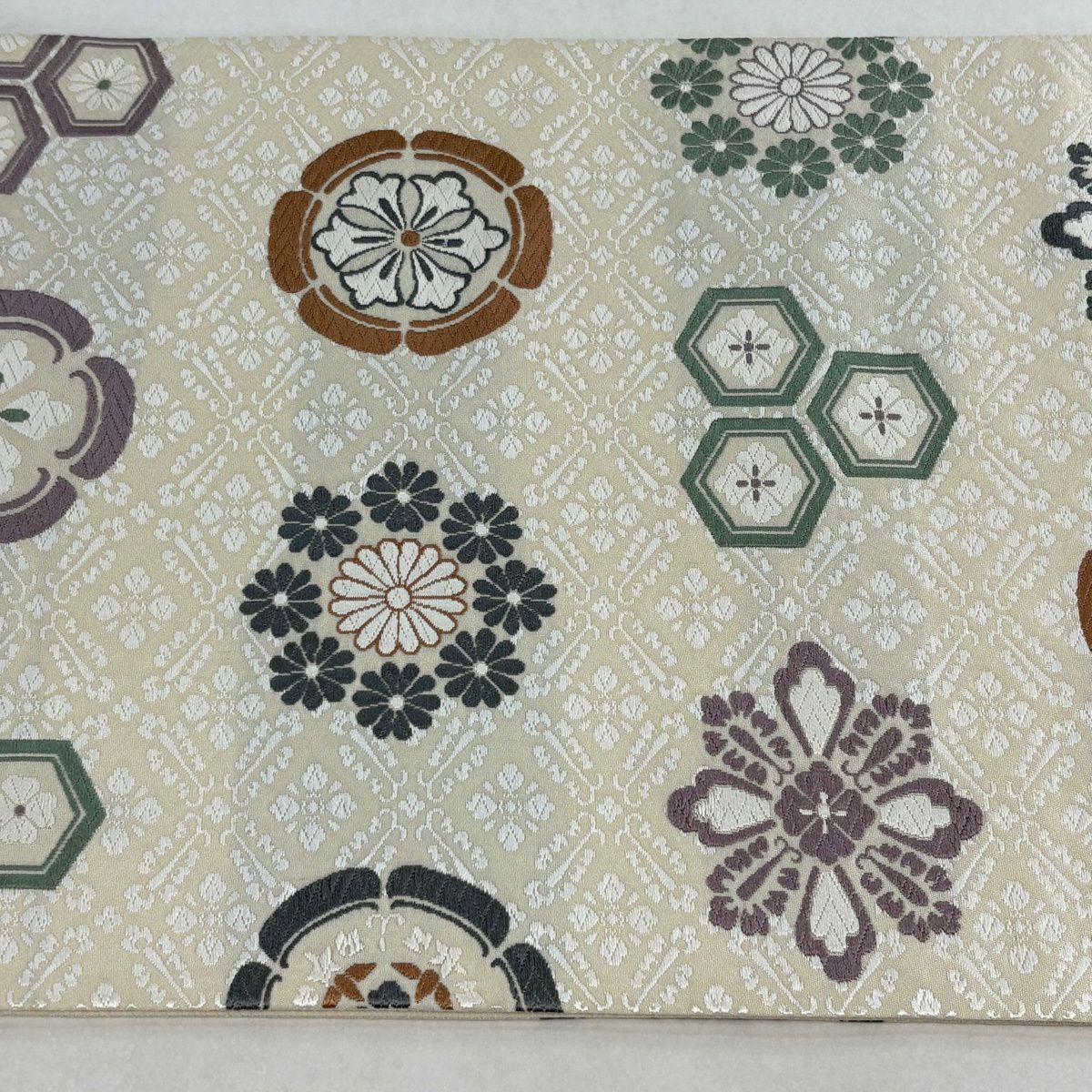 【美品】 袋帶 逸品級 菊花花 刺繡 奶油 六通 純蠶絲