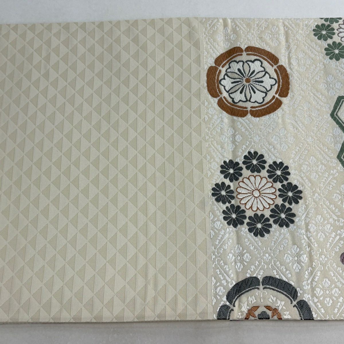 【美品】 袋帶 逸品級 菊花花 刺繡 奶油 六通 純蠶絲