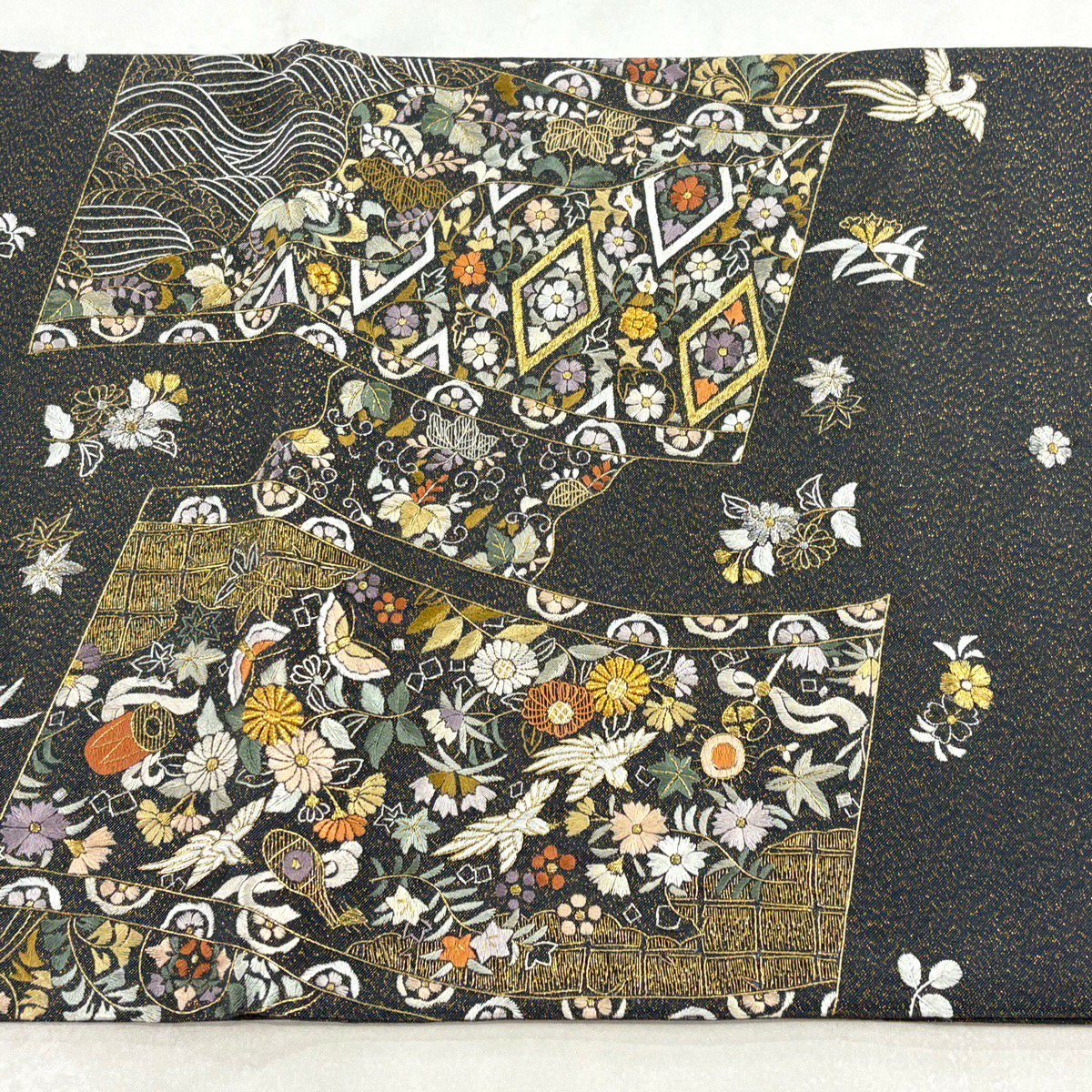 【美品】 袋帶 逸品級 花蝶 鳥 刺繡 金銀彩 墨 深藍色 お太鼓柄 純蠶絲