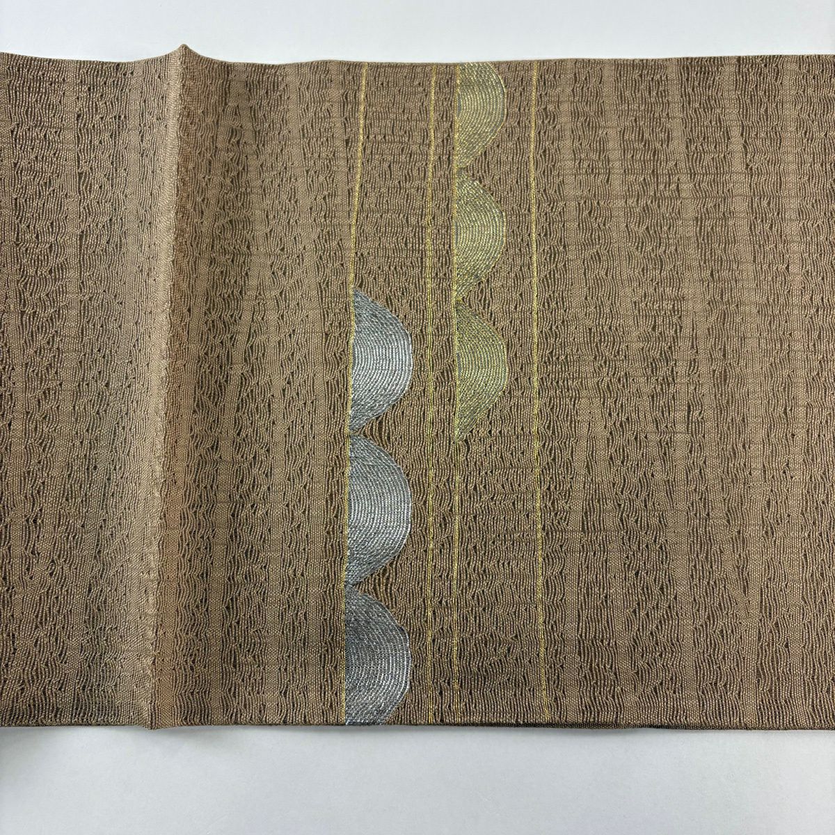 【美品】 袋帶 秀品級 夏帶 幾何學 縞紋 金銀彩 薄茶 純蠶絲