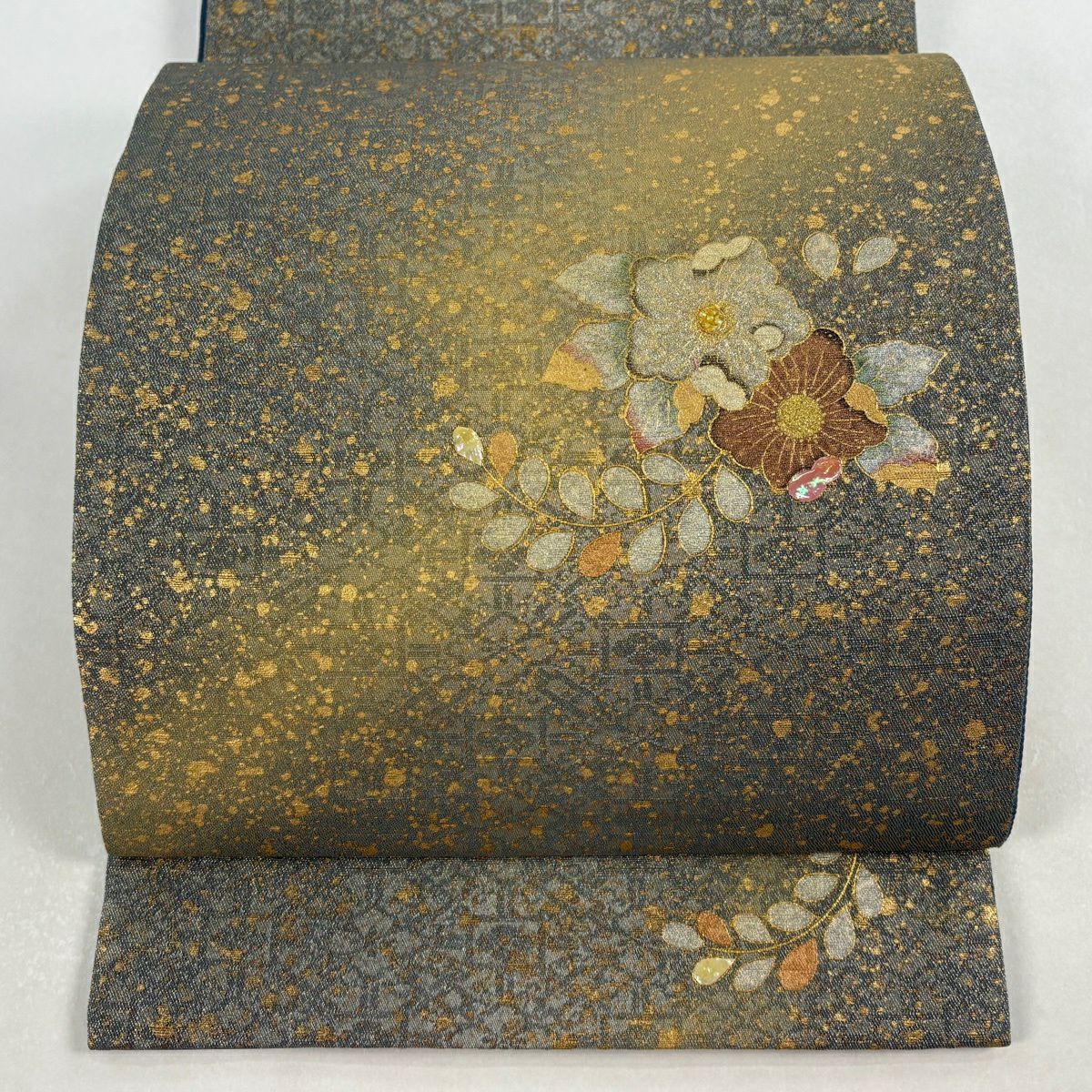 【美品】 袋帶 秀品級 草花紋紋 螺鈿 金銀彩 金色 大鼓圖案 純蠶絲