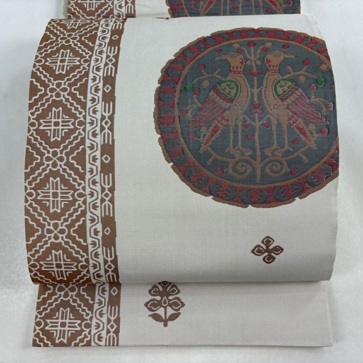 【美品】 袋帶 秀品級 紬織織 鳥 幾何學圖案 灰白 六通 純蠶絲