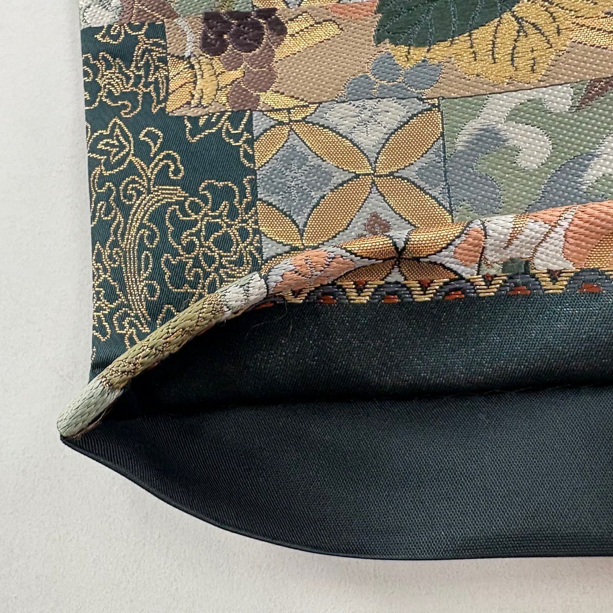 【美品】 袋帶 秀品級 草花紋紋 鳥 刺繡 金金箔 淺茶 六通 純蠶絲