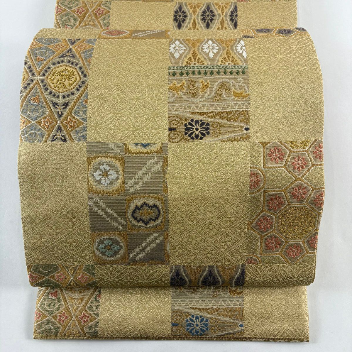 【美品】 袋帶 秀品級 花 七寶 金絲 金金箔 淺黃土色 六通 純蠶絲