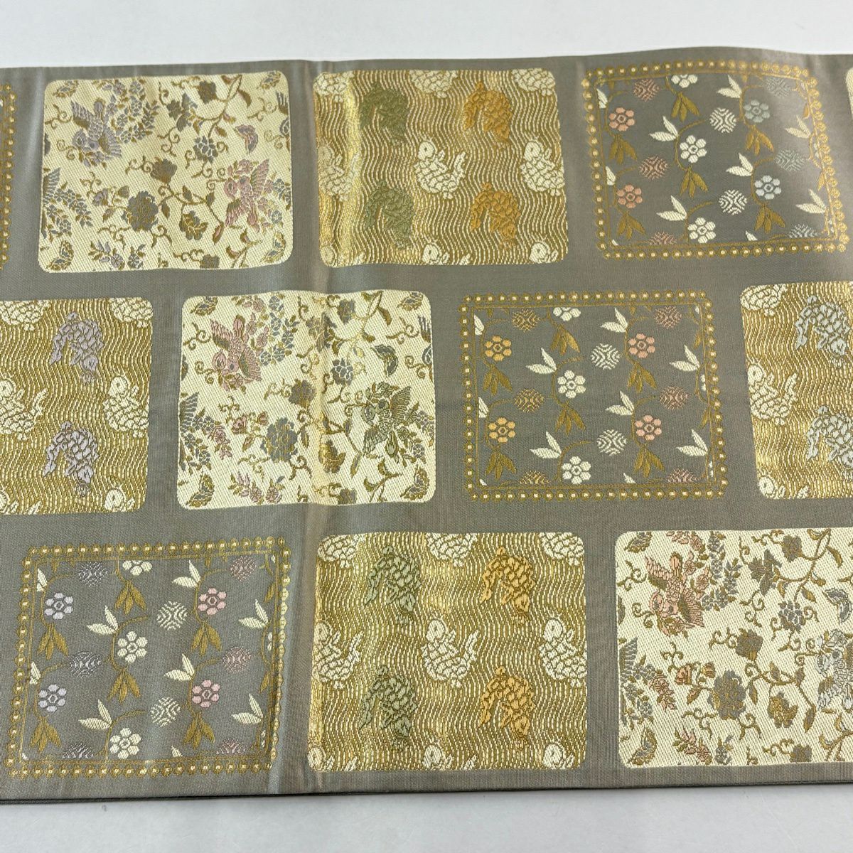 【美品】 袋帶 名品級 金金箔屋清兵衛 有落款 錦織 笹蔓 花鳥 金金箔 灰色 六通 純蠶絲
