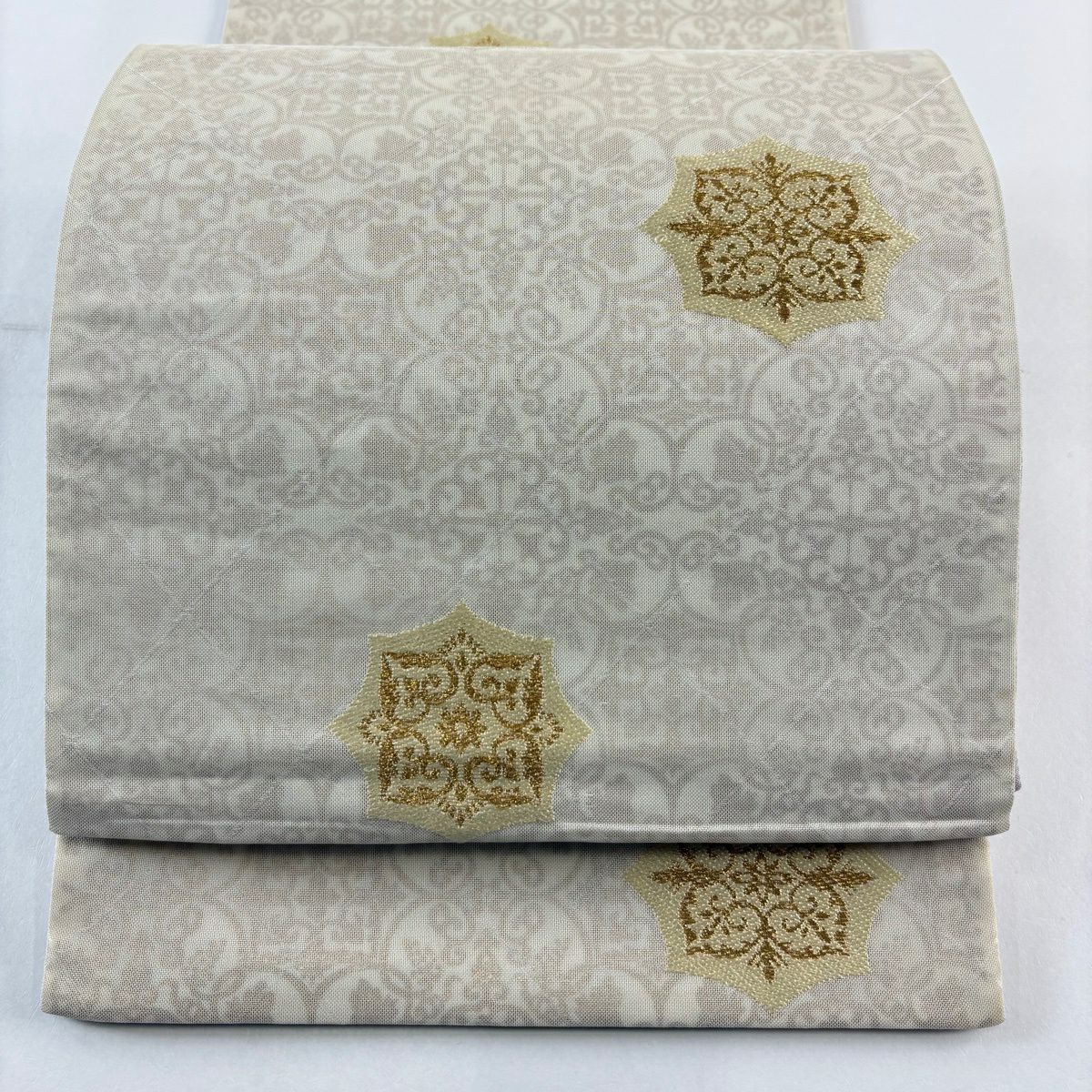 【美品】 袋帶 名品級 證書齊全 透影織 葡萄唐草紋華紋 金絲 奶油色 大鼓圖案 純蠶絲