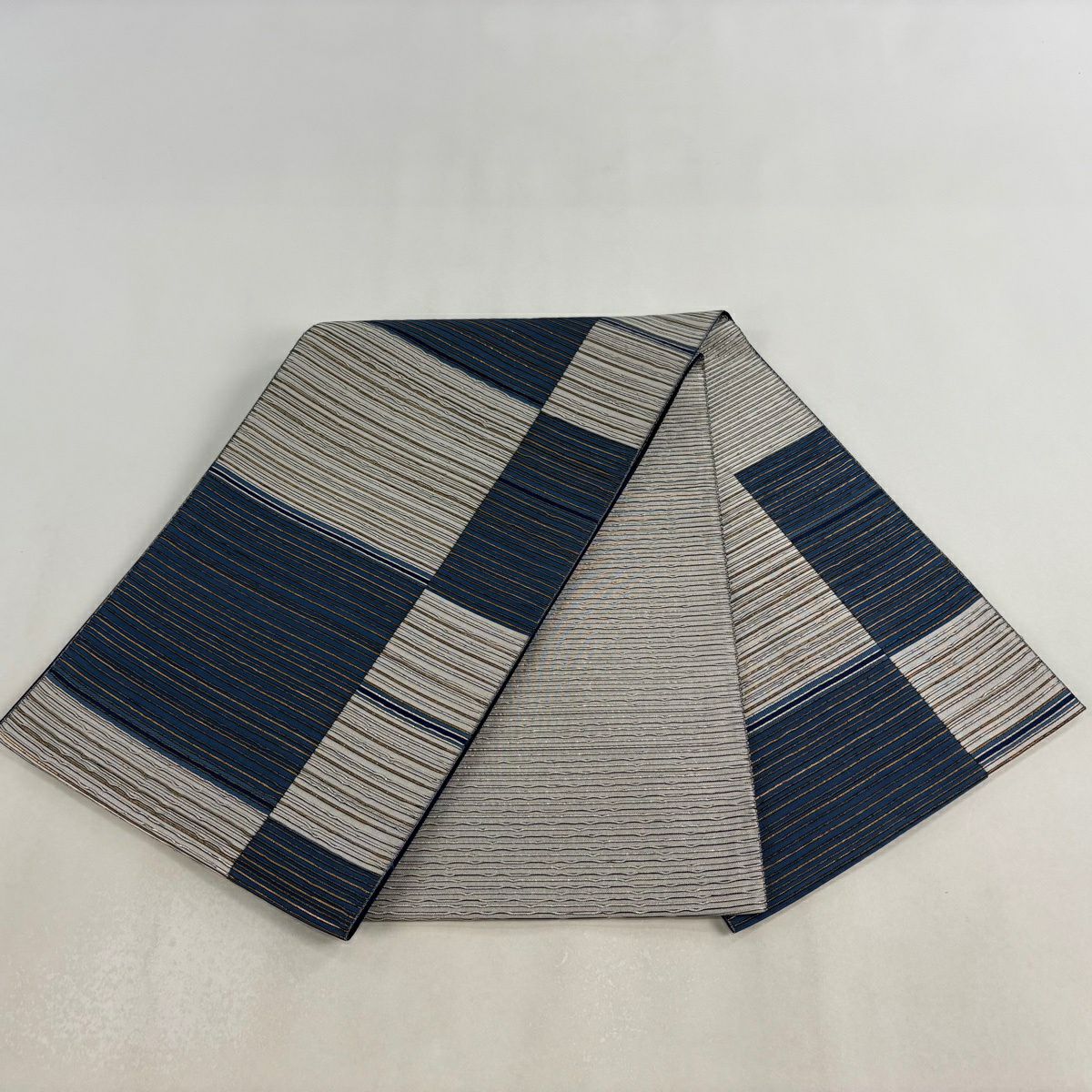 【美品】 袋帶 秀品級 條紋 市松樹 金金箔 灰色 大鼓圖案 純蠶絲