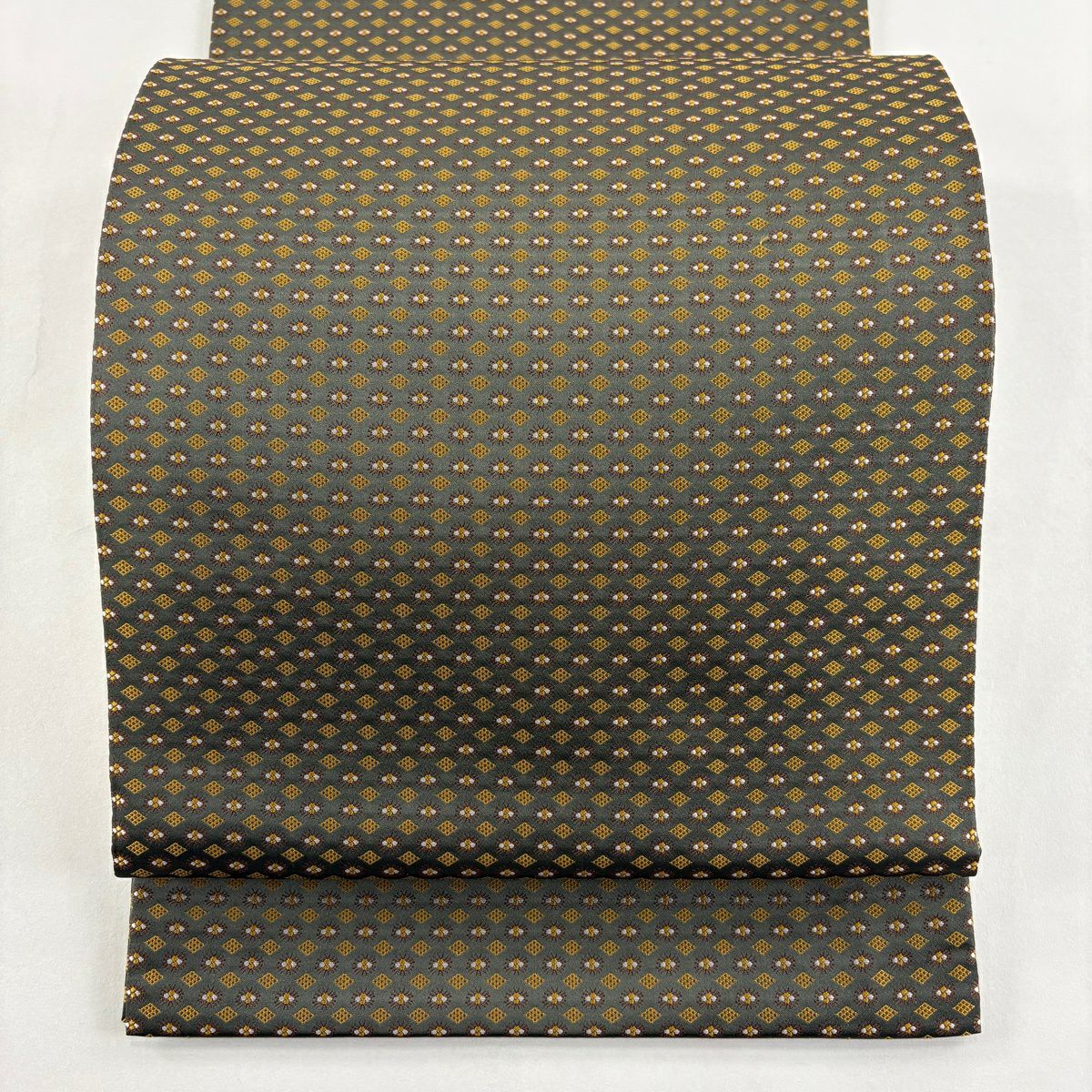 【美品】 袋帶 秀品級 菱花 鶯色 全通 純蠶絲