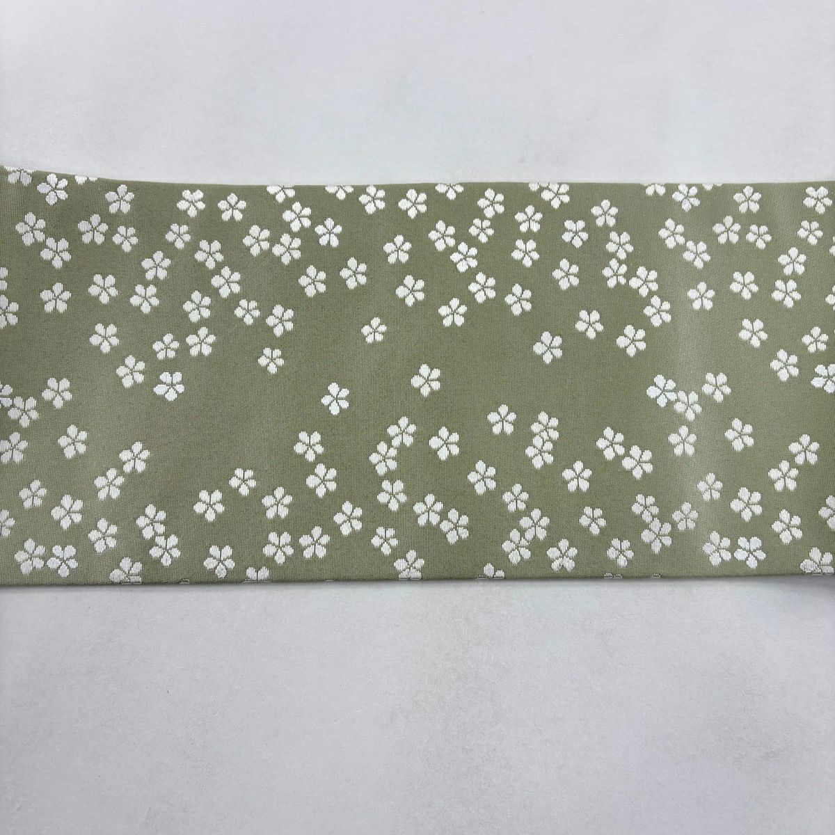 【美品】名古屋帶 秀品級 花 金彩裝飾 淺綠 純蠶絲