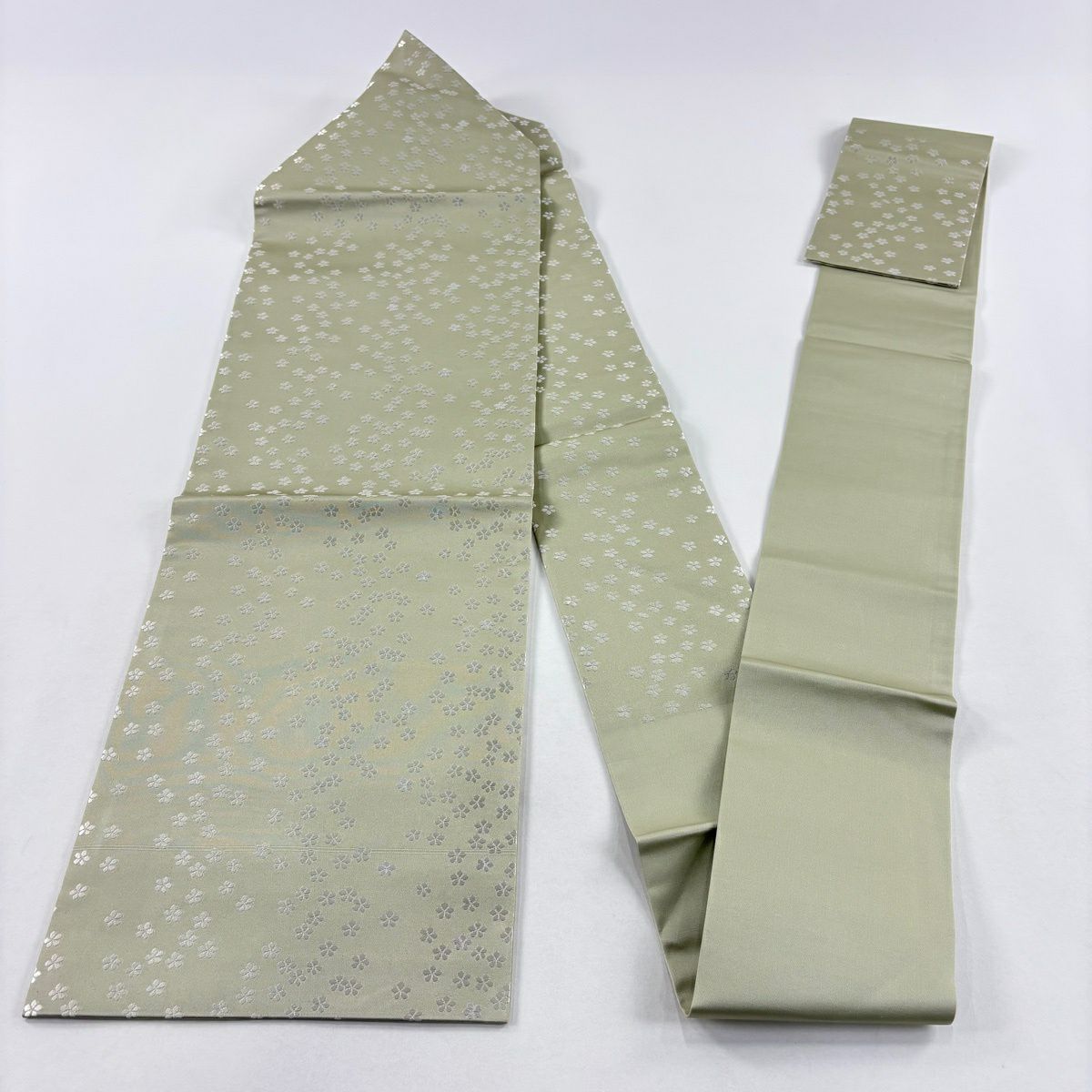 【美品】名古屋帶 秀品級 花 金彩裝飾 淺綠 純蠶絲