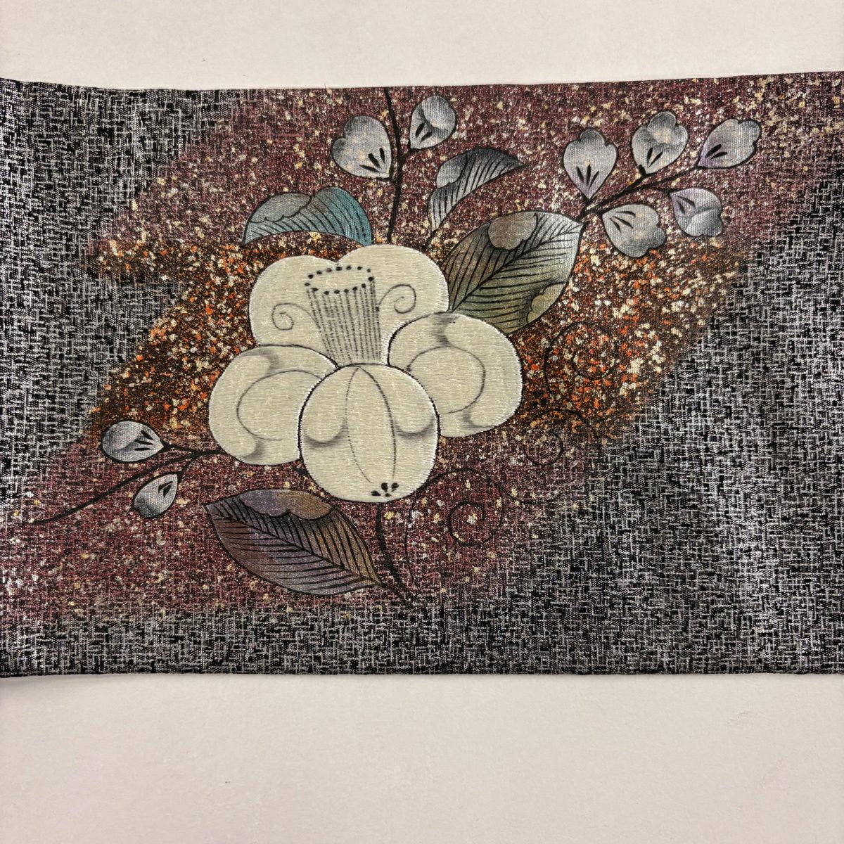 【美品】 名古屋帶 秀品級 草花紋紋 刺繡 金銀彩 銀 純蠶絲