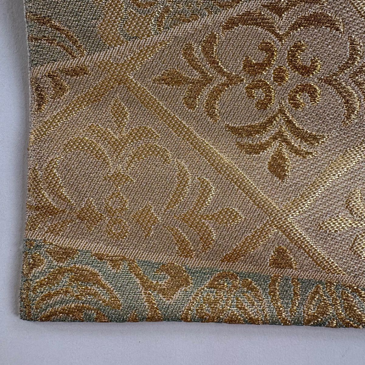 【美品】 袋帶 秀品級 花唐草紋 鳥 金糸 金金箔 米色 六通 純蠶絲