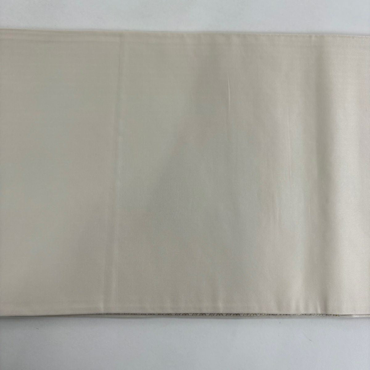【美品】 袋帶 秀品級 蝴蝶 小槌 刺繡 金金箔 米色 大鼓圖案 純蠶絲