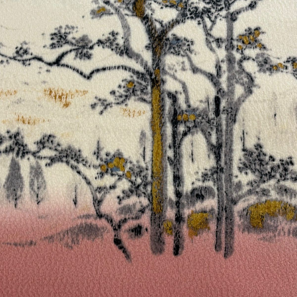 【美品】 名古屋帶 秀品級 落款あり 山科春宣 樹木 金銀彩 縮緬 粉紅 純蠶絲