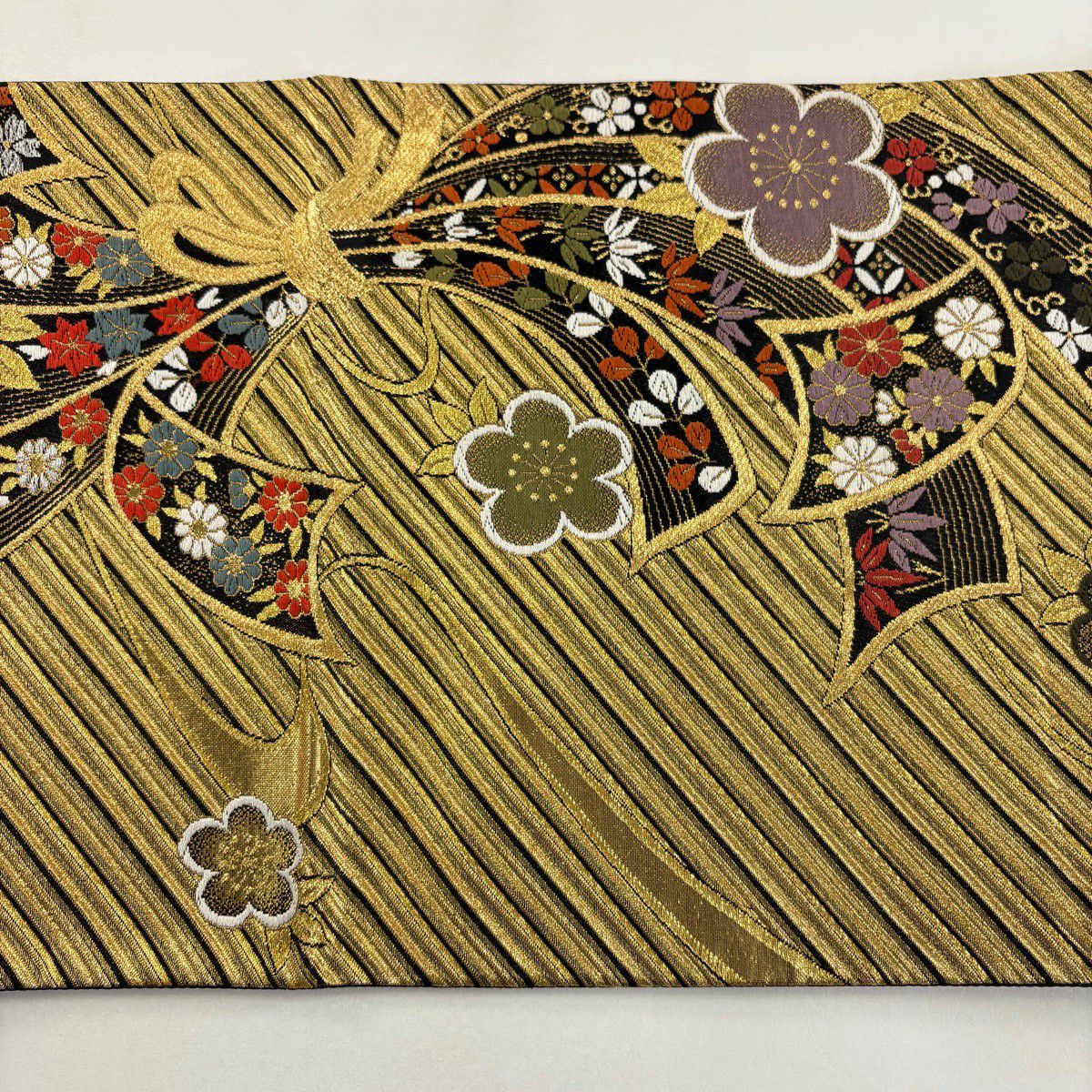 【美品】 袋帶 秀品級 束帶熨斗紋 草花紋 金銀彩 刺繡 金 六通 純蠶絲