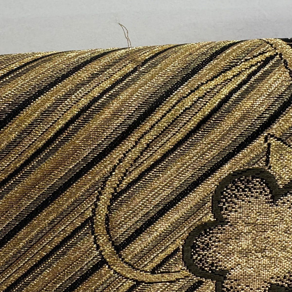【美品】 袋帶 秀品級 束帶熨斗紋 草花紋 金銀彩 刺繡 金 六通 純蠶絲