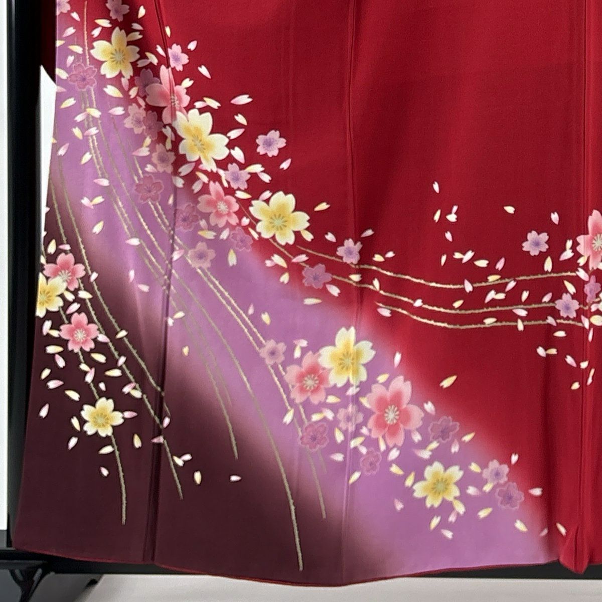 振袖禮服 身長159cm 袖長63cm S 雙層櫻花花瓣金彩裝飾染分紅純蠶絲秀品級