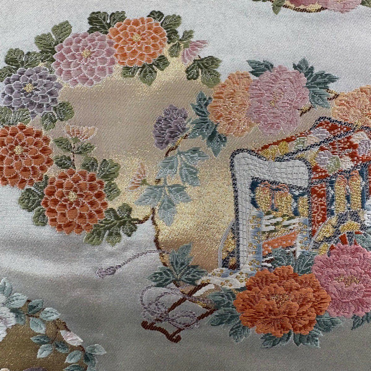【美品】 袋帶 名品級 長嶋成織物 落款あり 瀞銀錦 關西裁縫 桃山錦繡圓紋 金銀彩 刺繡 銀 お太鼓柄 純蠶絲