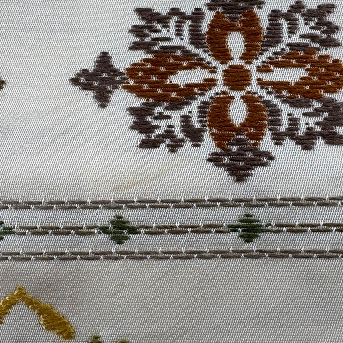 名古屋帶 名品級 華紋 花 刺繡 奶油色 純蠶絲