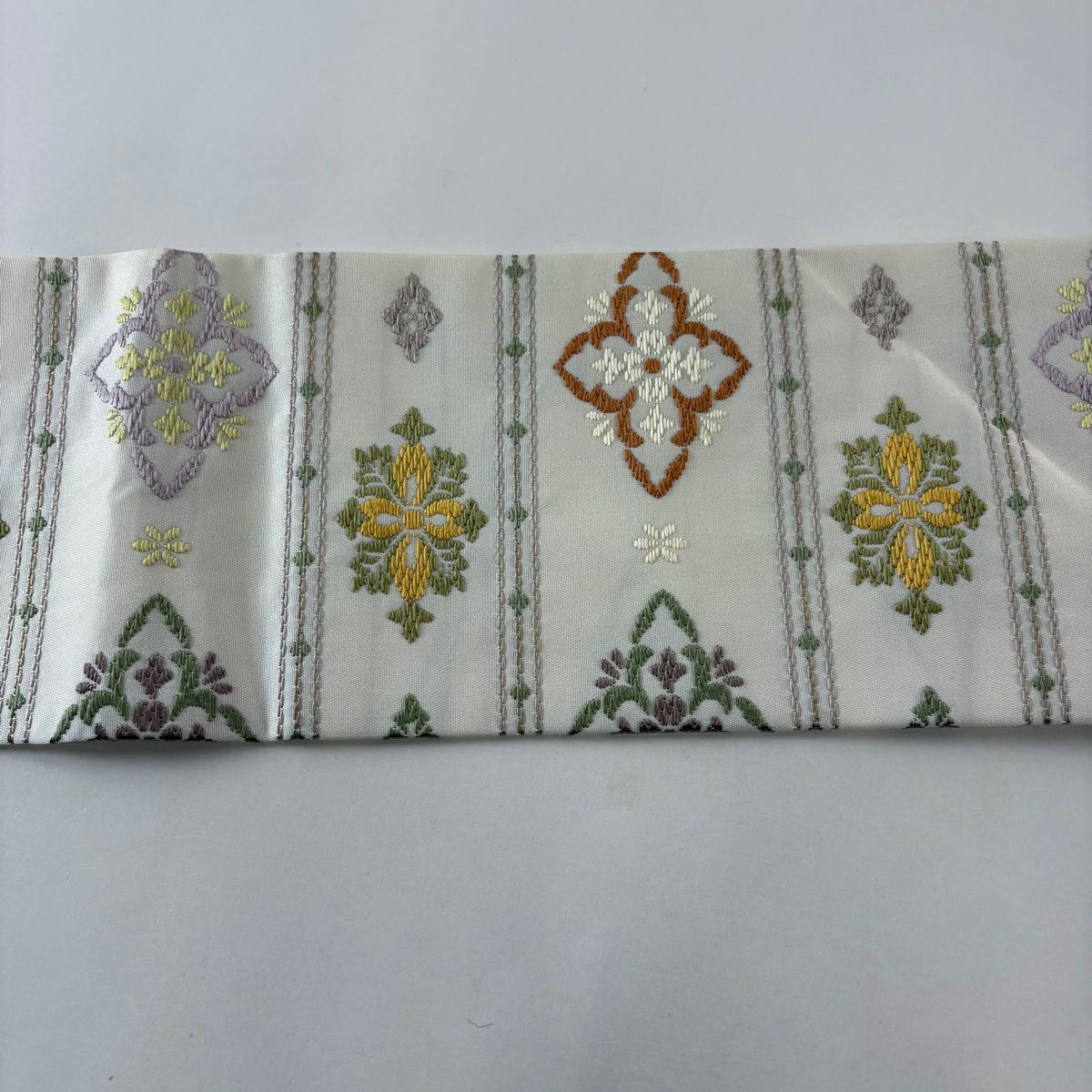 名古屋帶 名品級 華紋 花 刺繡 奶油色 純蠶絲