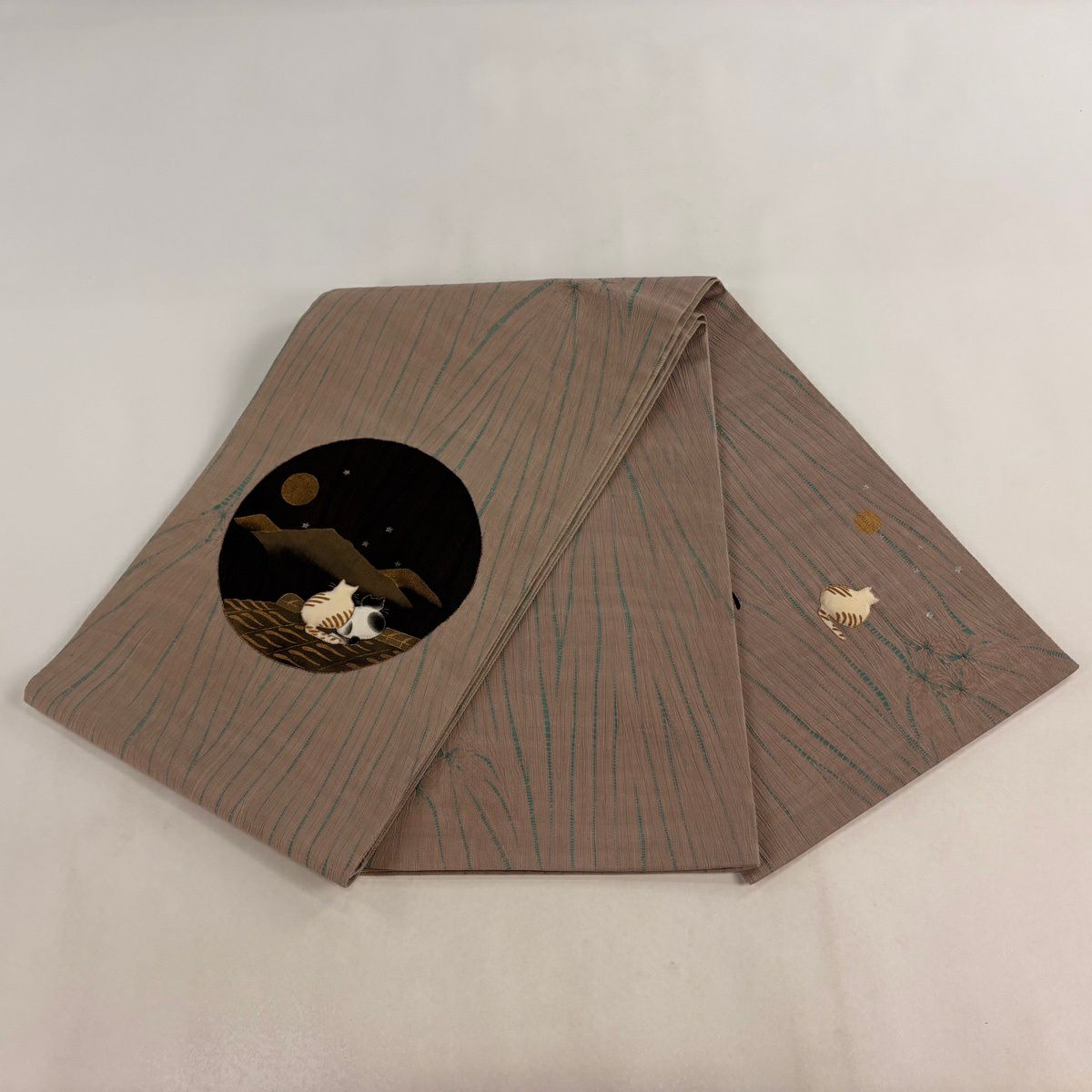 【美品】 袋帶 逸品級 紬織織地 應用繡 貓 夜空 金銀彩 絞染 灰紫 お太鼓柄 純蠶絲
