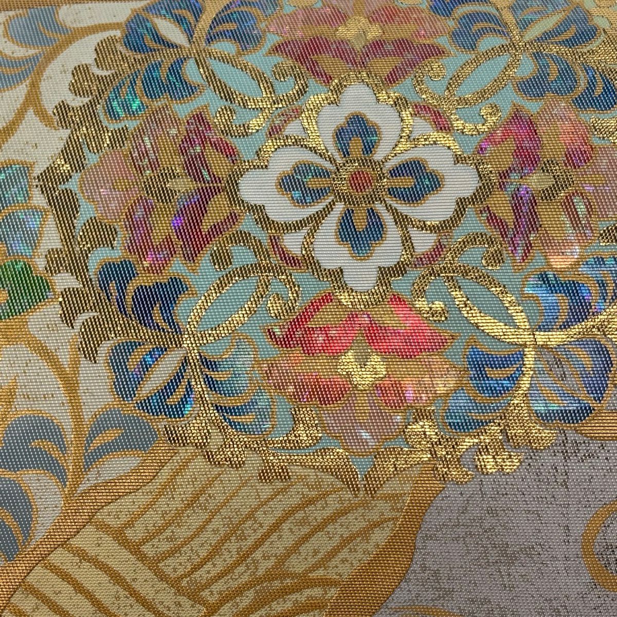 【美品】 袋帶 逸品級 川島織物 落款 華紋 花唐草紋 金金箔 銀色 大鼓圖案 純蠶絲