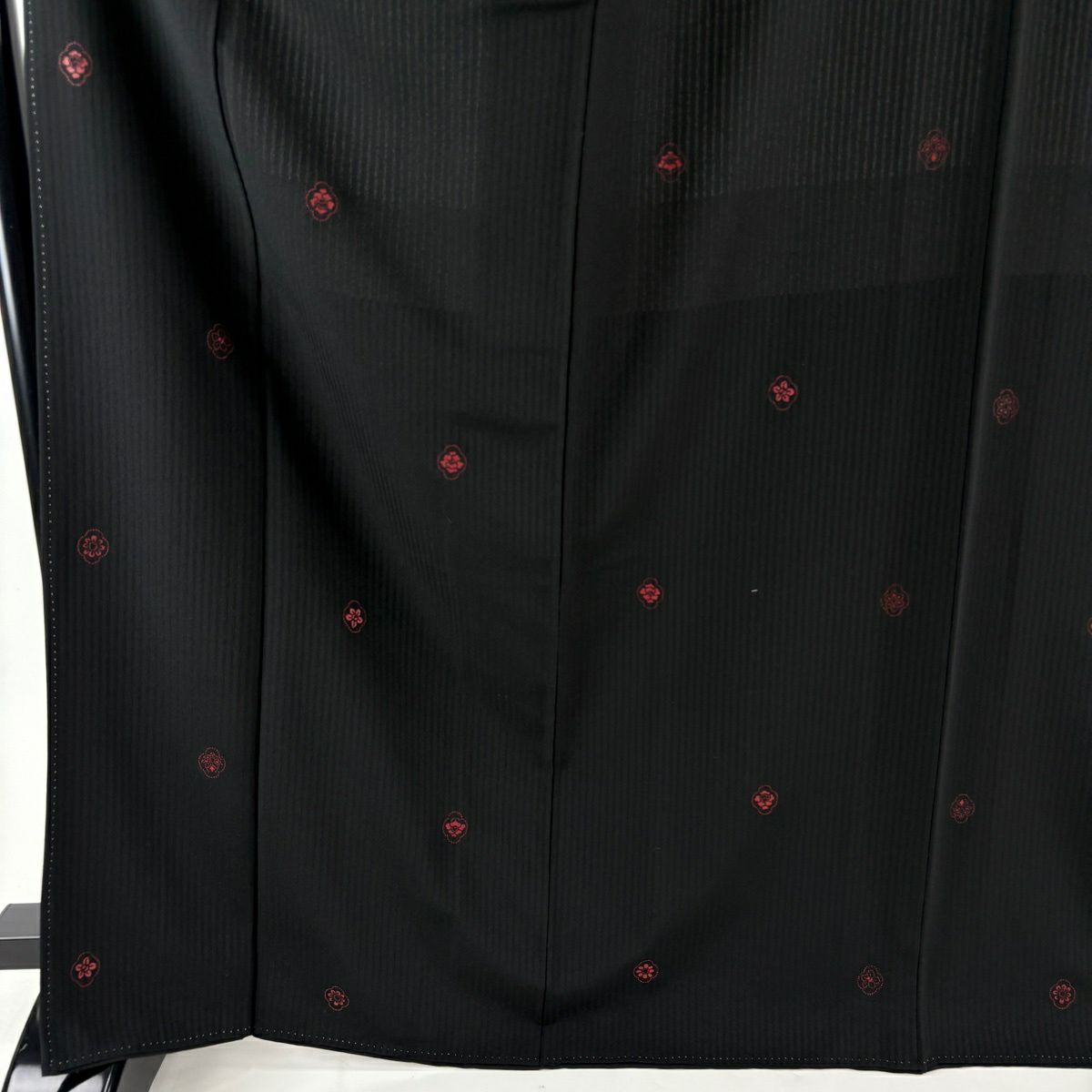 【美品】 小紋 身長168.5cm 袖長69cm L 雙層 越後染印傳 落款 花紋 地紋 黑 純蠶絲 逸品級