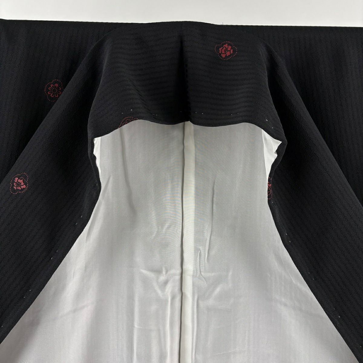 【美品】 小紋 身長168.5cm 袖長69cm L 雙層 越後染印傳 落款 花紋 地紋 黑 純蠶絲 逸品級
