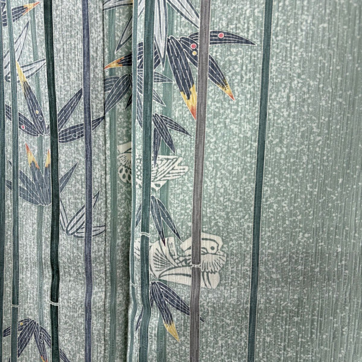 【美品】 小紋 身長164cm 袖長67.5cm L 雙層 TOKI et TOKI 落款あり 笹 鴛鴦 薄綠 純蠶絲 逸品級
